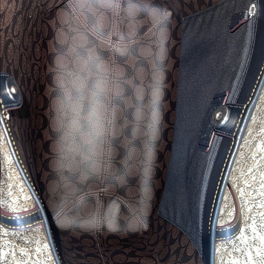 Reversible Coach City Tote Leopard Print and Signature Canvas Interior - Picture 5 of 6